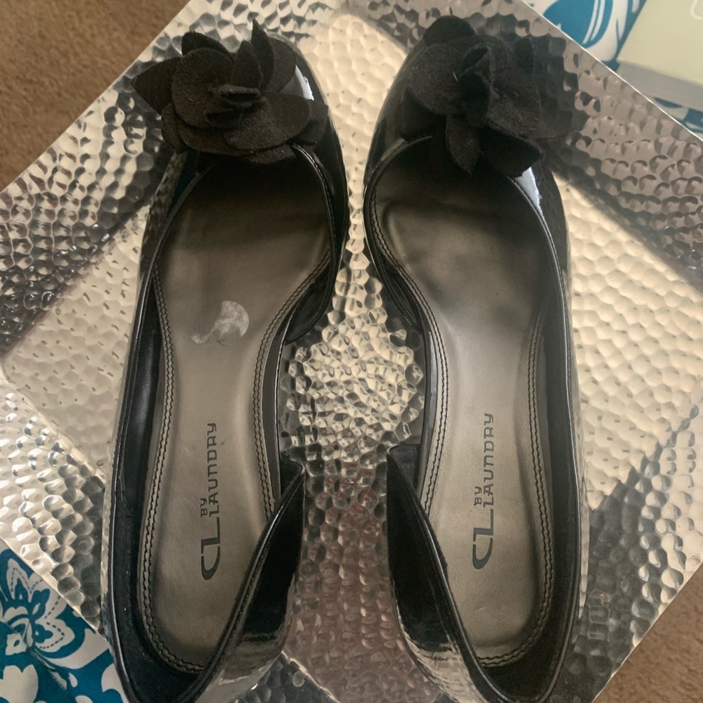 Chinese Laundry Black Patent Wedges 9W